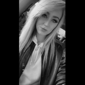 Meet your Posher, Constance